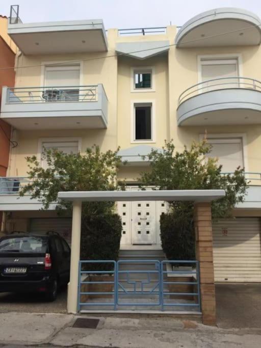 Stelios Apartment *